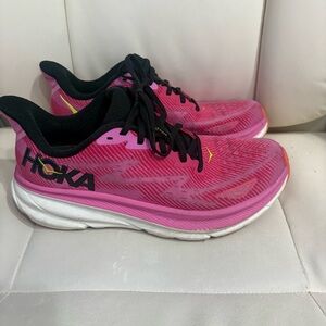 Hoka Clifton 9 Running Shoes Women 9.5B Pink Black Cushioned Sneaker 9.5 Women’s